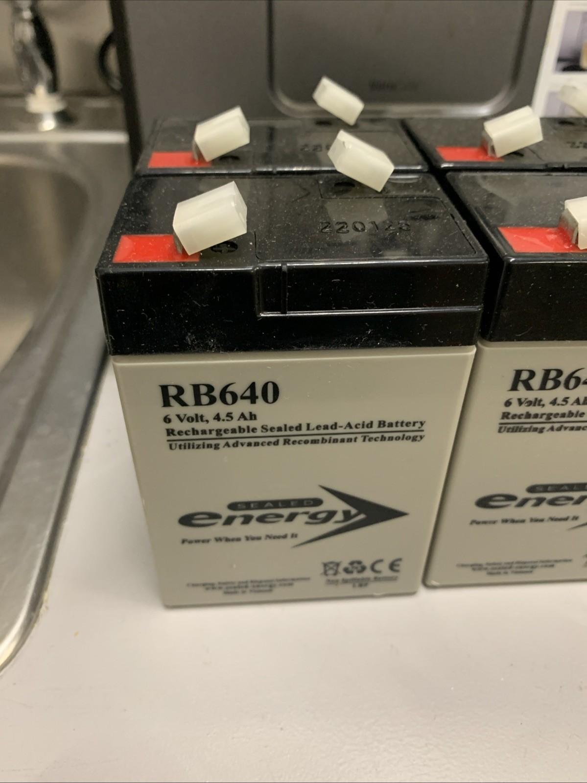 LOT OF 4 SEALED ENERGY RECHARGEABLE SEALED LEAD ACID BATTERIES RB640 6V 4.5Ah
