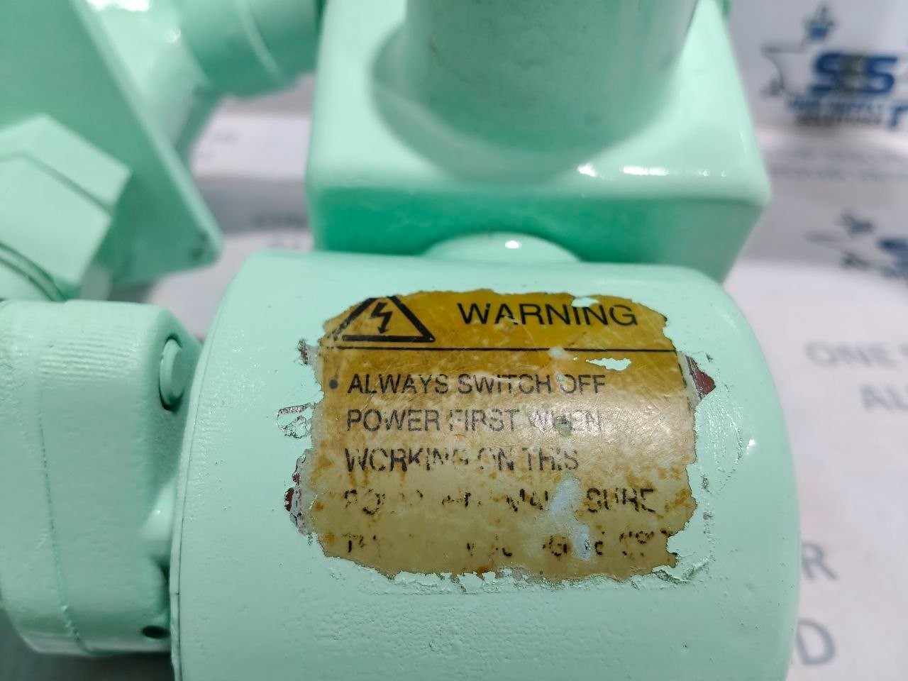IBUKI Kogyo Type A100 Air Horn with Solenoid Valve Coil