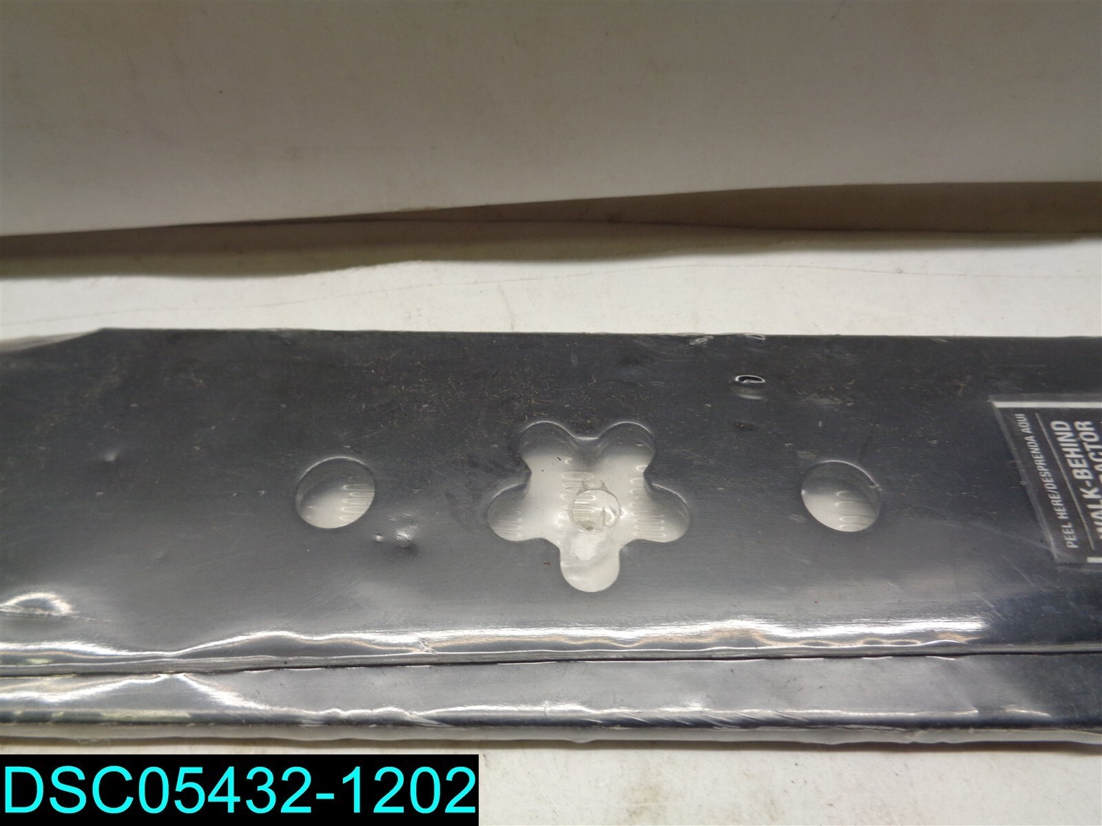 Part 4901100021 CRAFTSMAN Blade-Ayp 42 Mulch 134149, by Arnold
