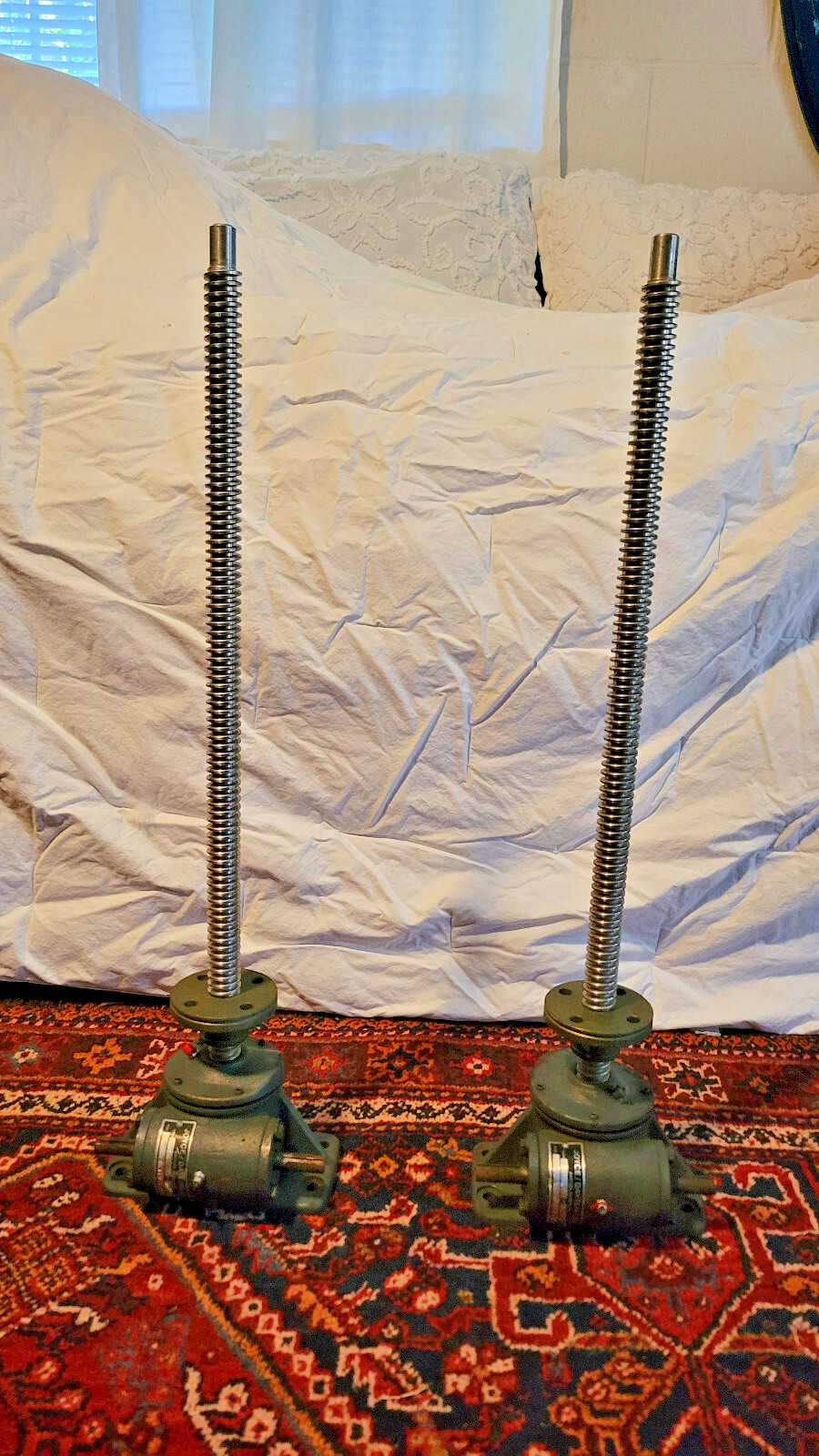 Joyce Dayton 28″ Screw Jacks Set of 2, Unused old stock,
