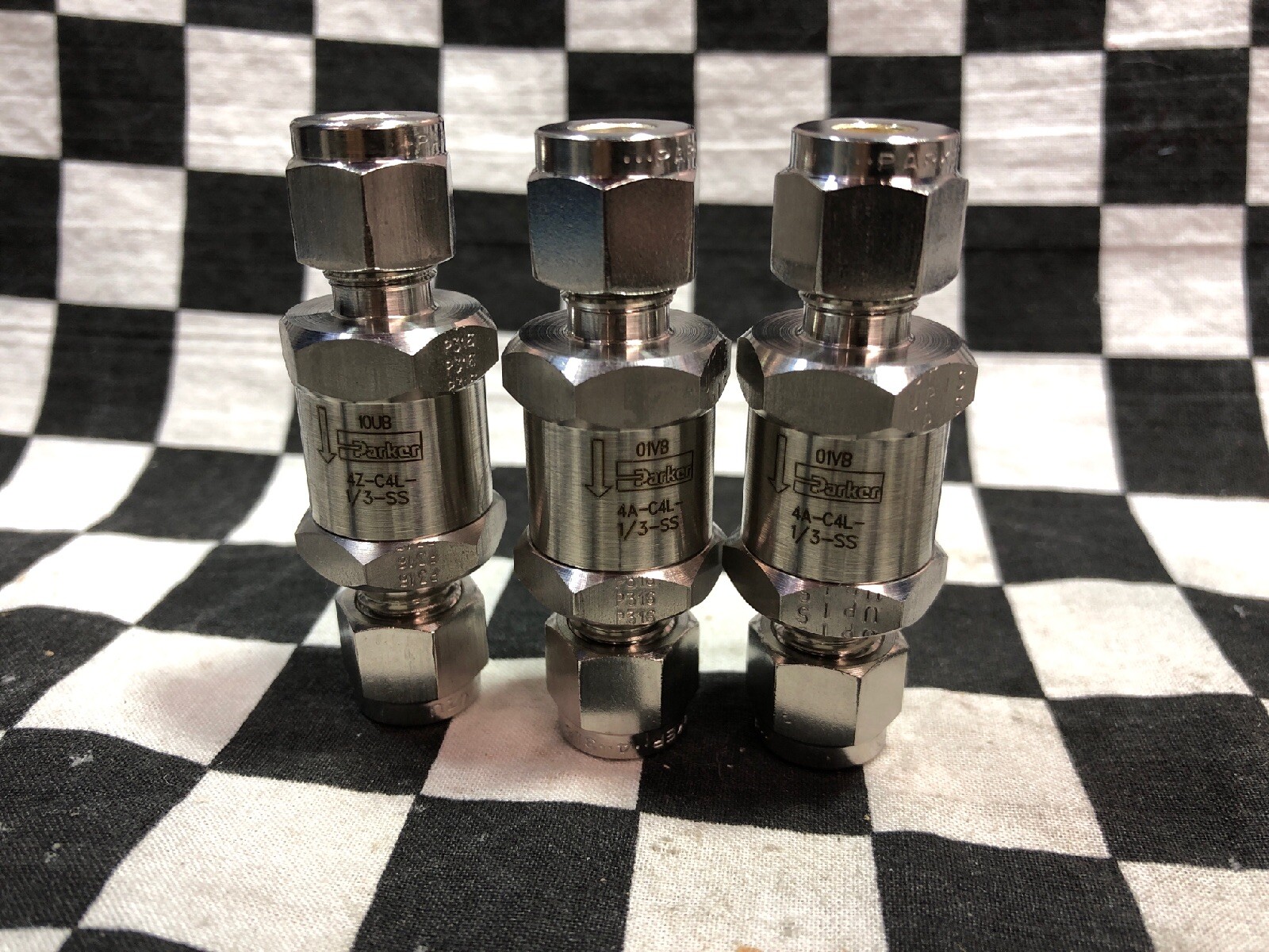 4x PARKER/Swagelok CHECK VALVE 1/4″ COMP, 4Z-C4L-1/3-SS & SS-4C-1/3 #122V5