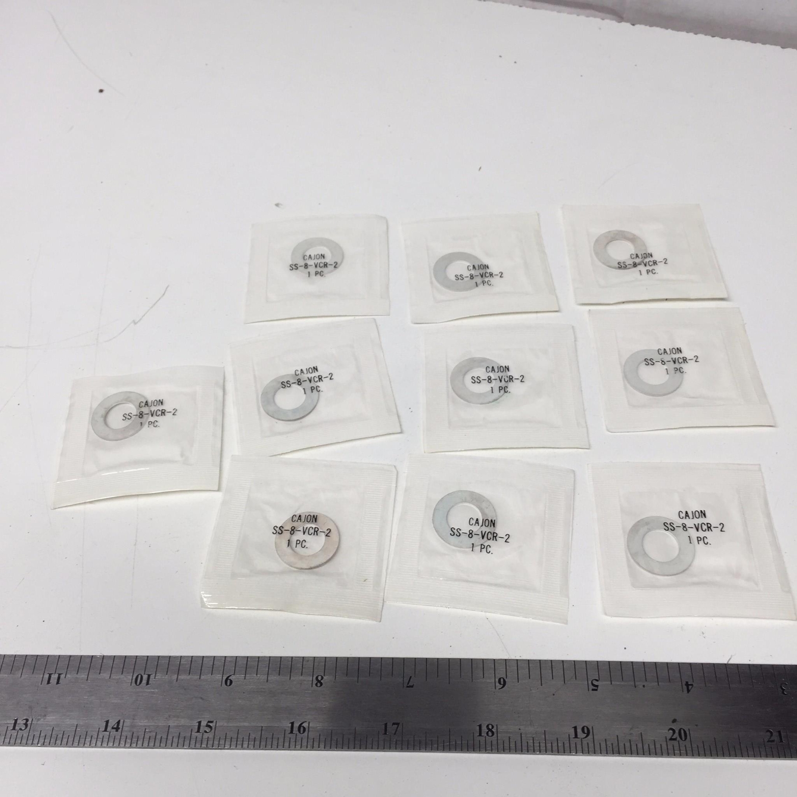 Cajon SS-8-VCR-2 1/2in Face Seal Fitting Silver Plated (10pcs) SS-8-VCR-2