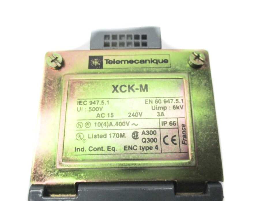 TELEMECANIQUE XCK-M (AS PICTURED) NSNP
