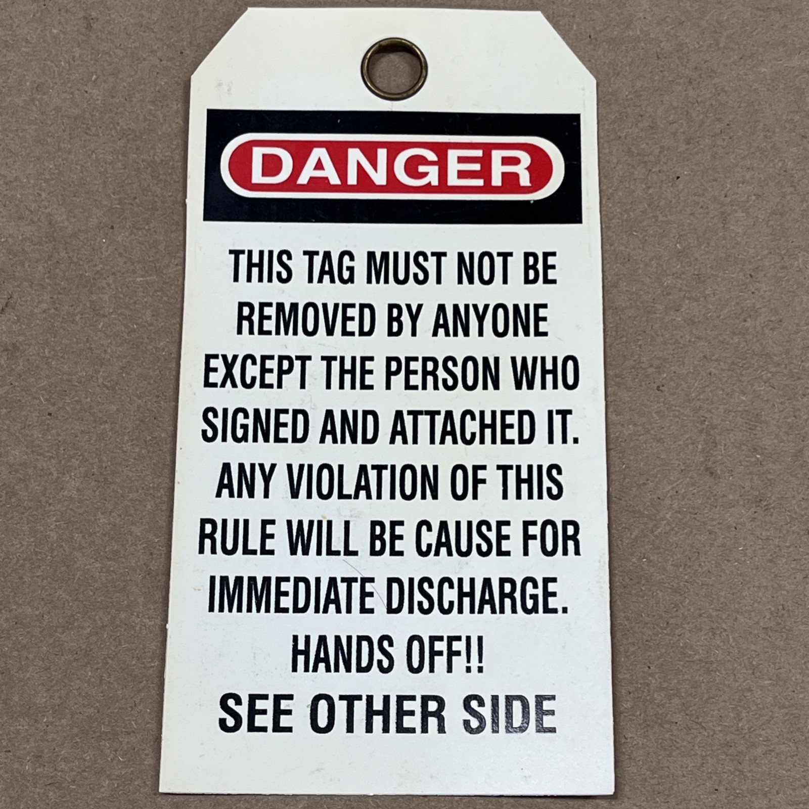 PANDUIT PVT-96 Vinyl Equipment Locked Out Tag Write-On 5-3/4″ x 3″