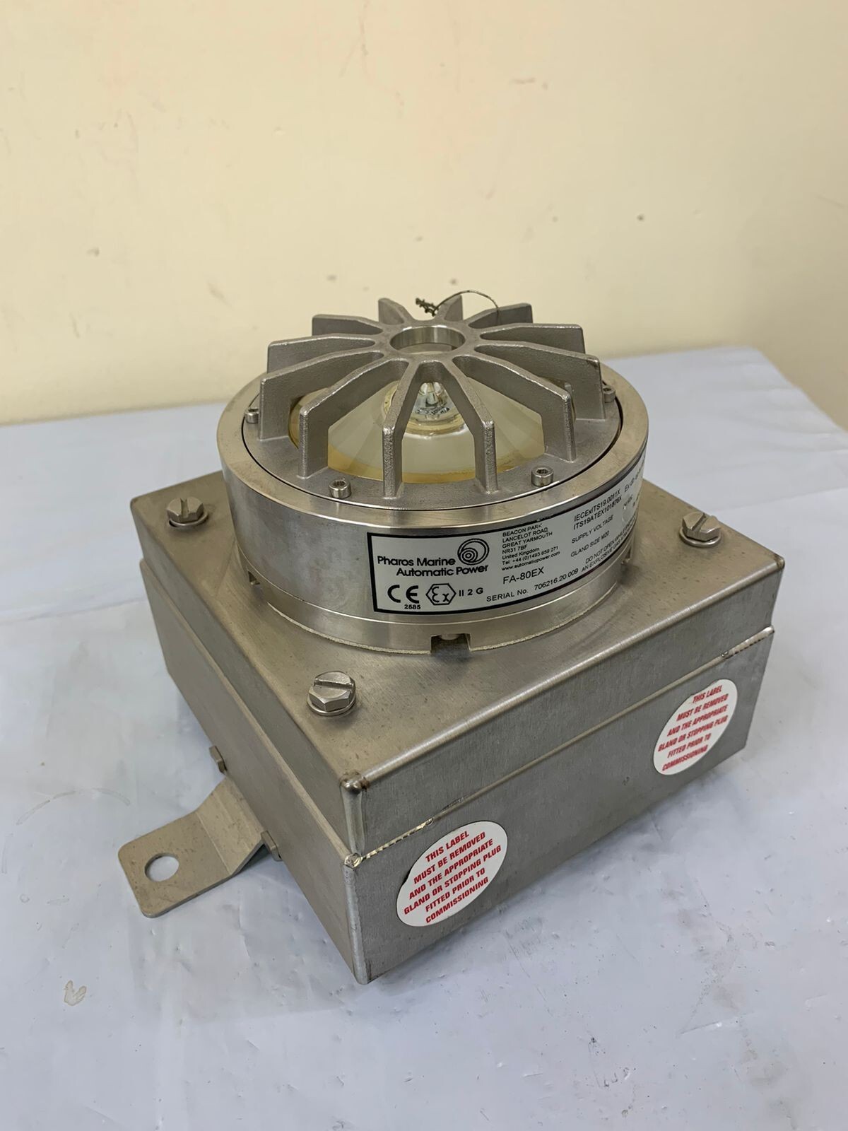 Pharos Marine Automatic Power / Helideck Perimeter Light / FA-80EX