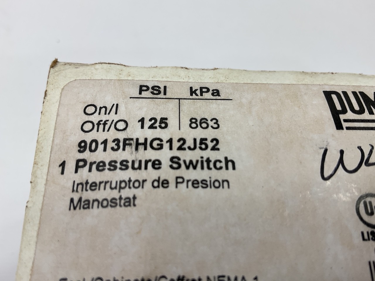 SQUARE D Pressure Switch 1/4″ FNPS/(1) Port, 95/125 Psi, 30 Psi, 40 To 150 Psi