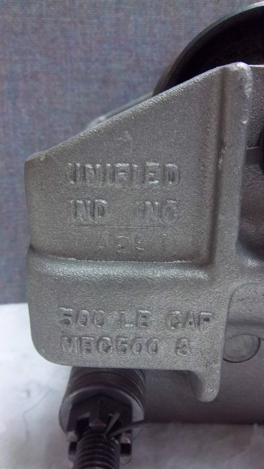 UNIFIED IND INC 500# CAP MANUAL BRIDGE CRANE MBC 500 3 USED MBC5003