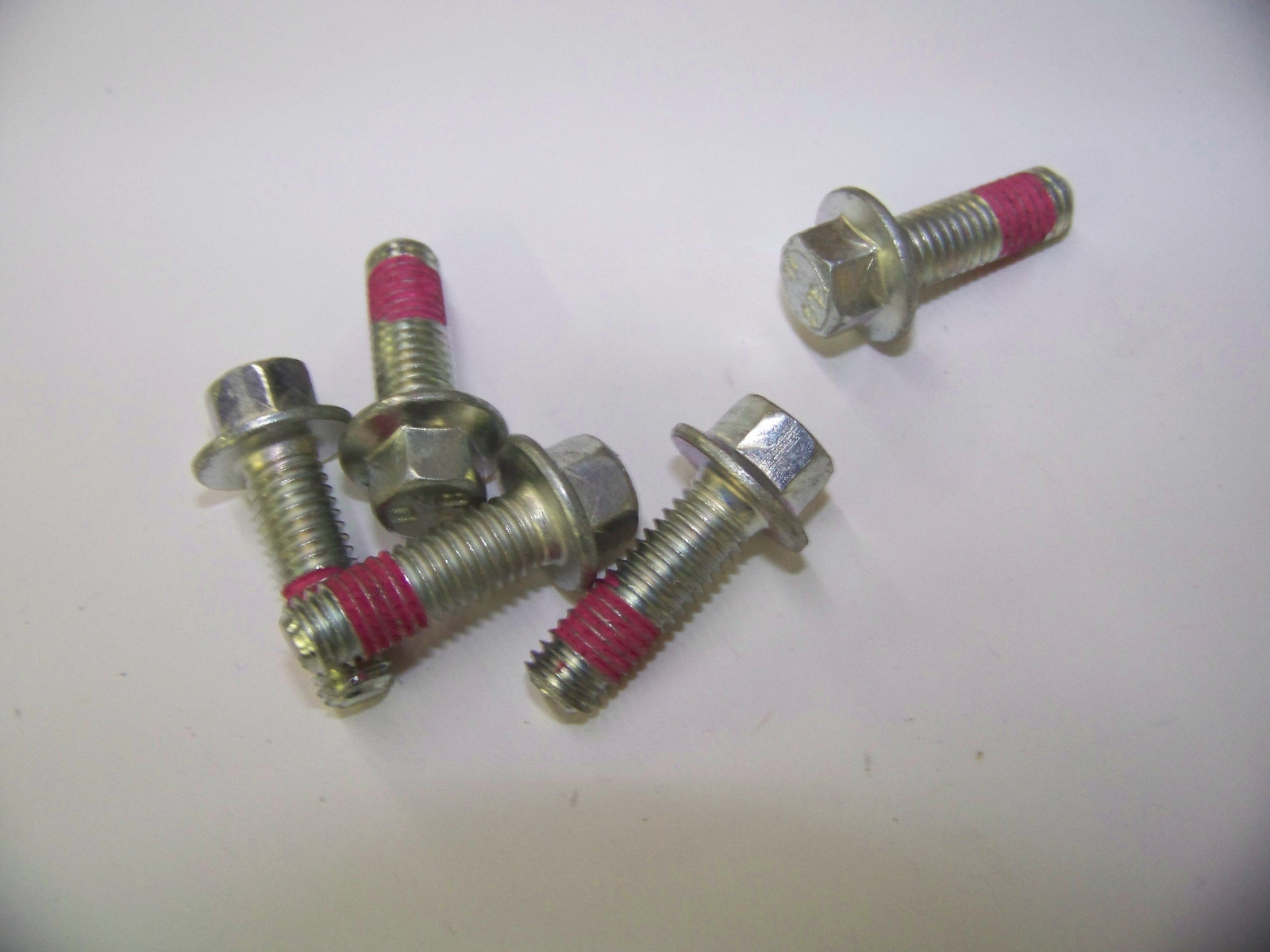 Nucor Fasteners M8-1.25x25mm hex flange bolts zinc class 8 1000ea part# 3599804