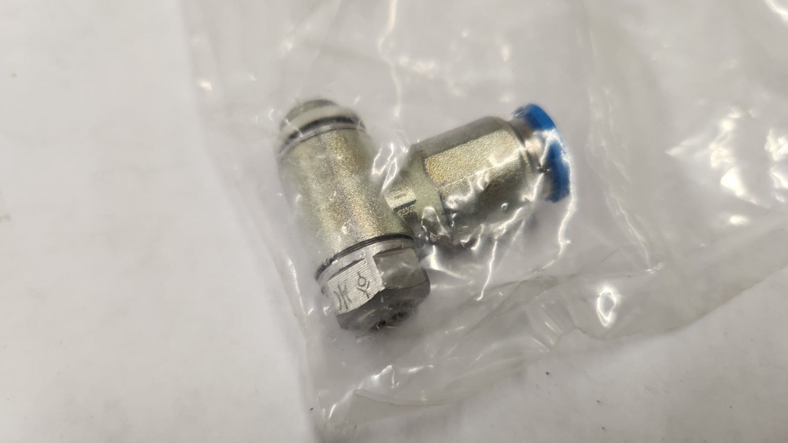 Festo GRLA-1/8-QS-8-D 193145 Flow Control Valve SHIPS FROM USA, NEW FACTORY SEAL