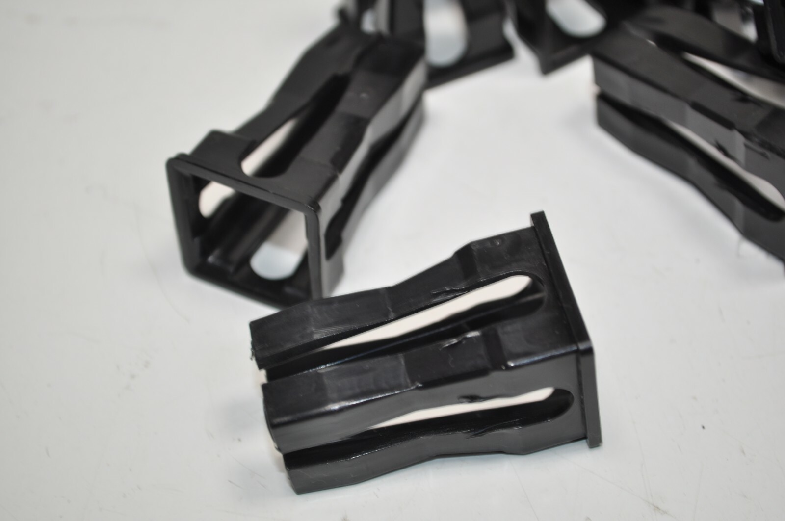 NEW Lot of 18 SOLUS VALUGUIDE BLACK TUBING INSERT SF-IB