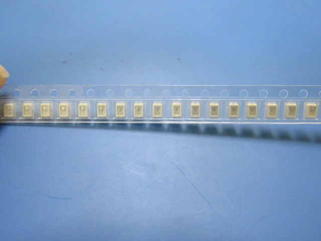LUMEX SML-LX23YC-TR Qty of 500 per Lot LED WATER CLEAR YELLOW 585NM
