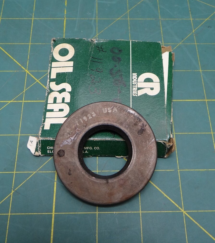 CR Industries 11923 Radiant Joint Oil Seal