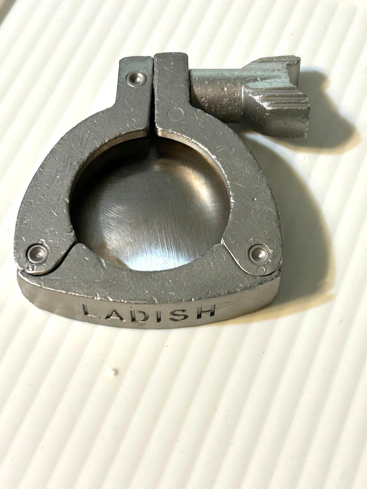 LADISH 3-1/4″ x 3″ (Approx) Ladish Stainless S/S Sanitary Flange Clamp with Cap.