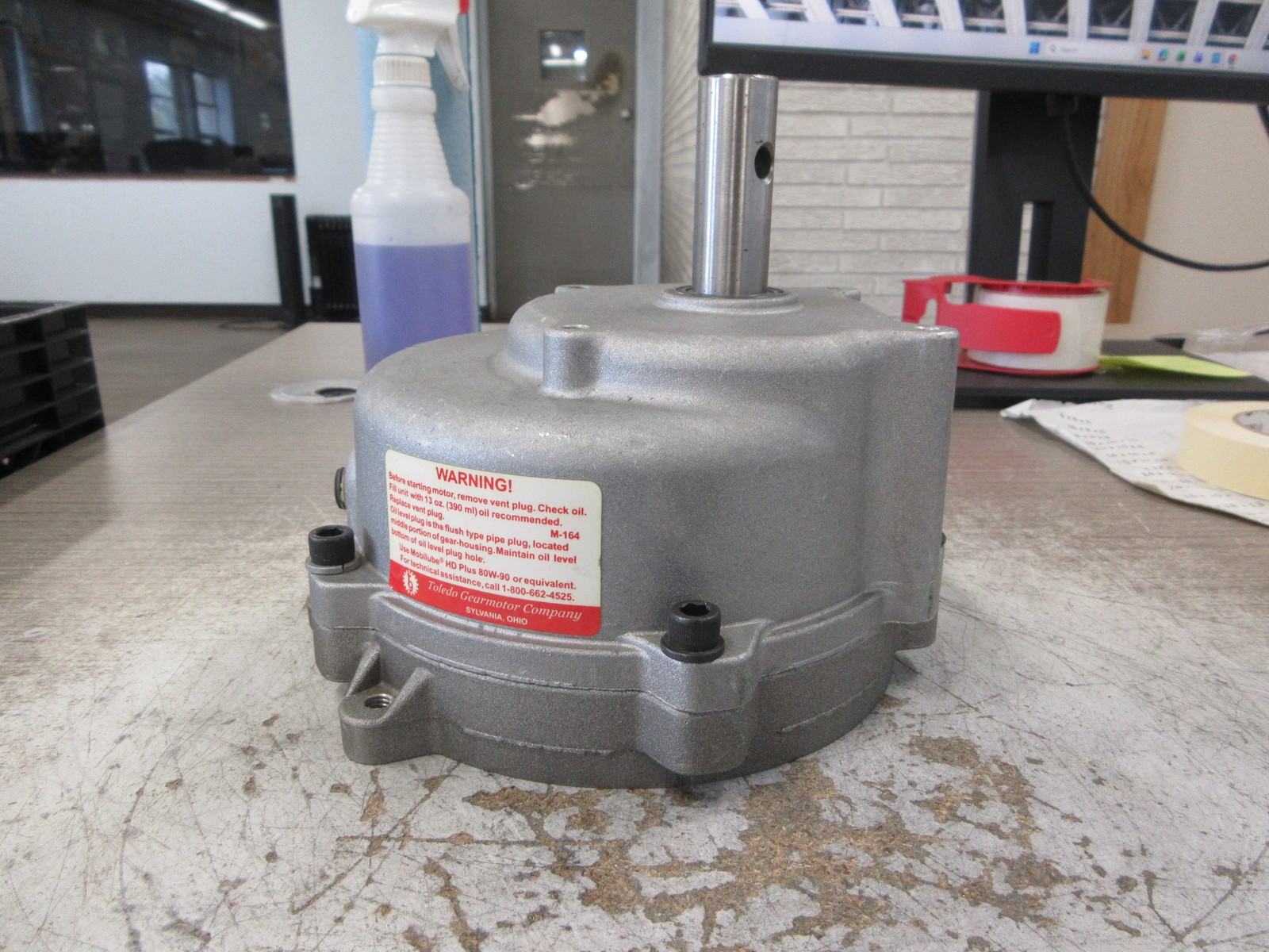 Toledo In-Line Gear Reducer M164-D7H Ratio: 3.20 539.2RPM New Surplus