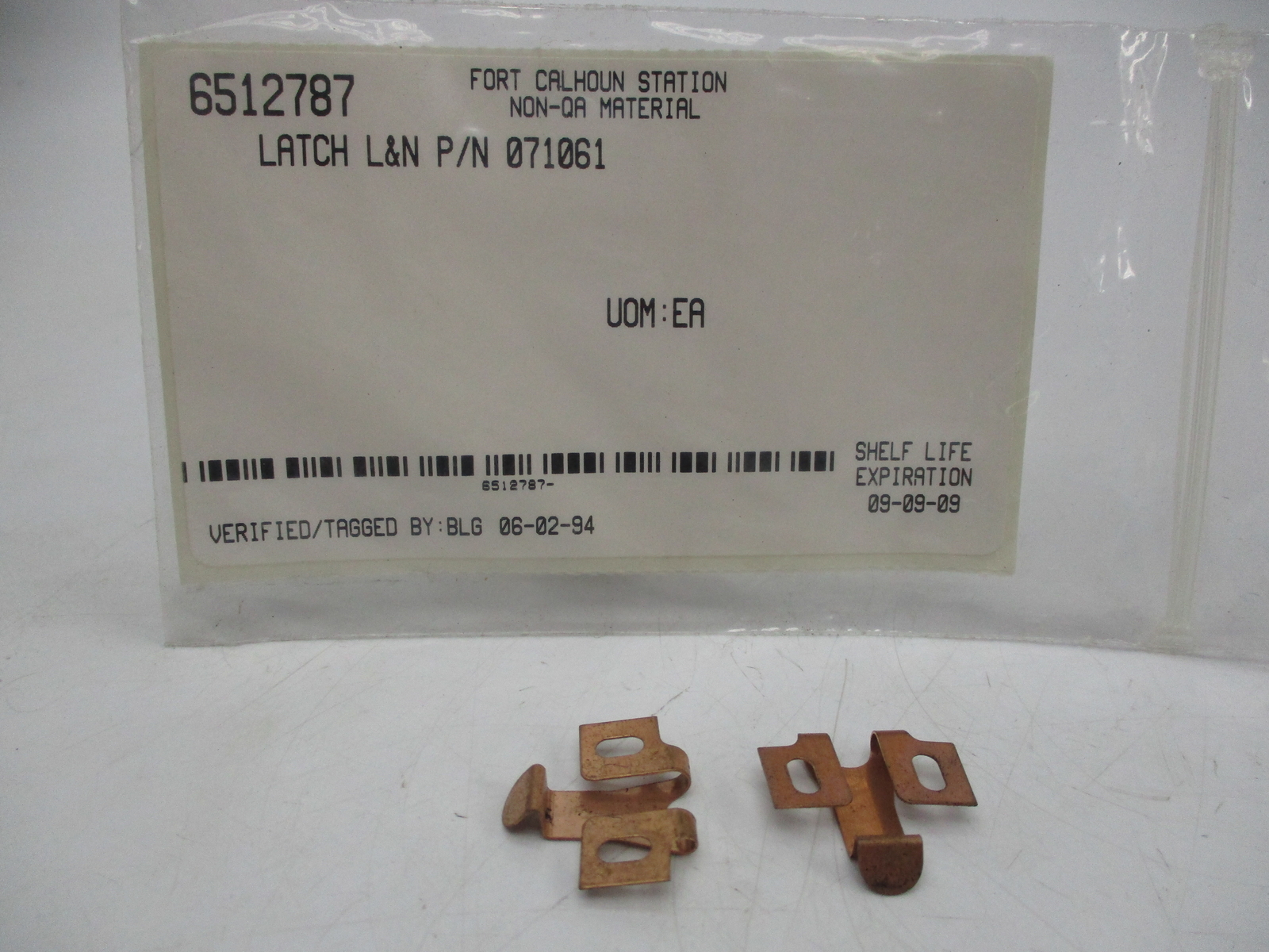 L&N 071061 LATCH LOT OF 2 NSNP