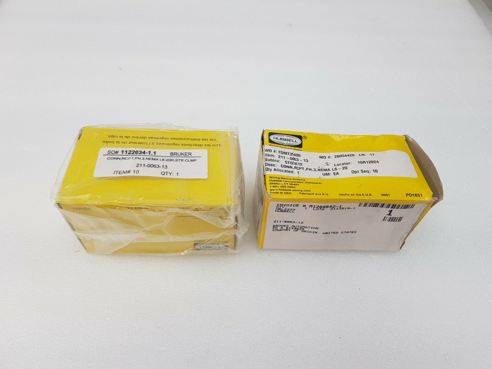 2pcs Hubbell 2P 3W 30A Twist-Lock HBL2323