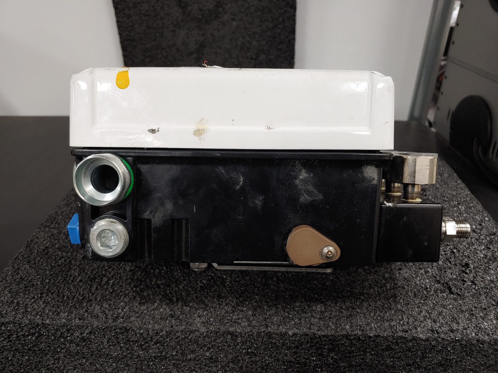 FLOWSERVE Logix 500MD+ Digital Positioner Series 520MD+37-W1D300-GM1-1000