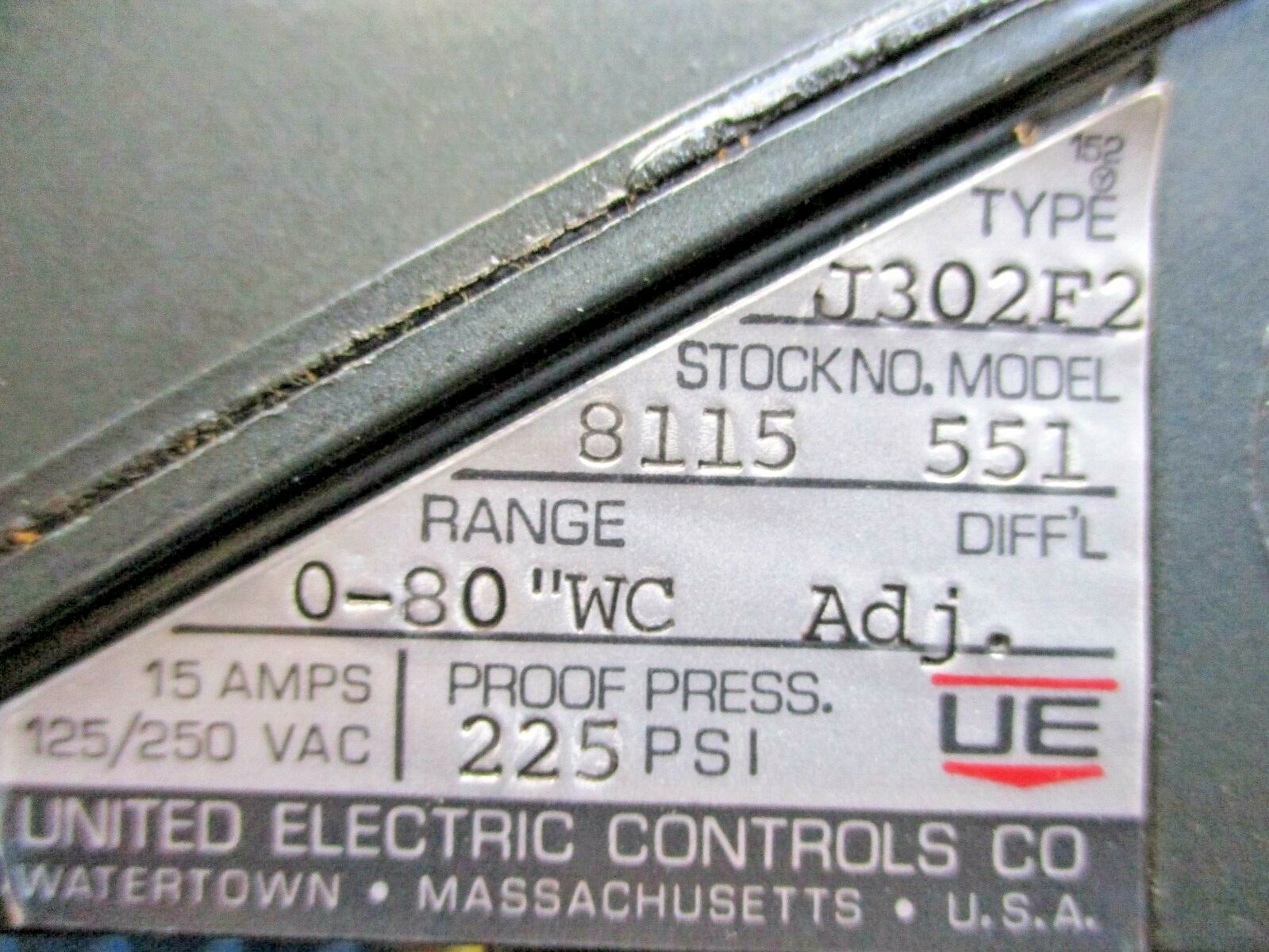NEW UNITED ELECTRIC PRESSURE CONTROLLER 0-80″WC ADJ. J302-551