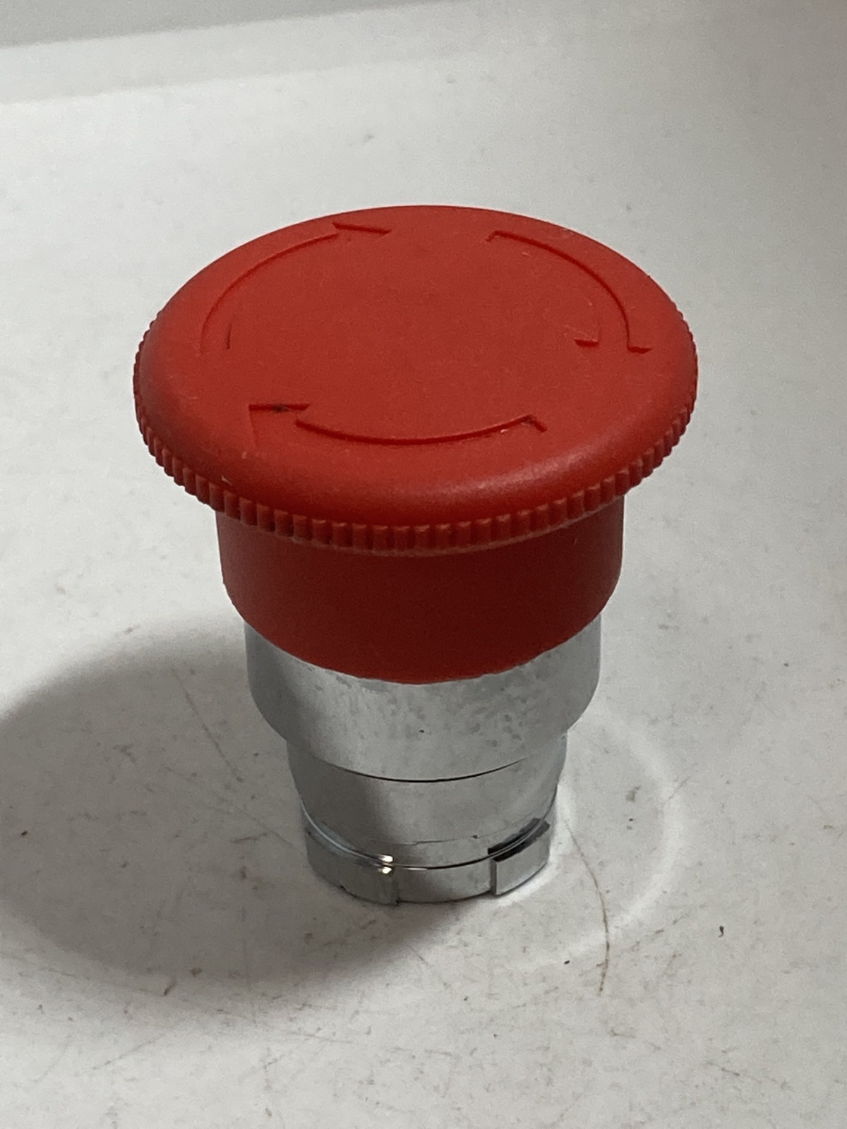 SCHNEIDER ZB4BS844 PUSHBUTTON OPERATOR RED TWIST RELEASE