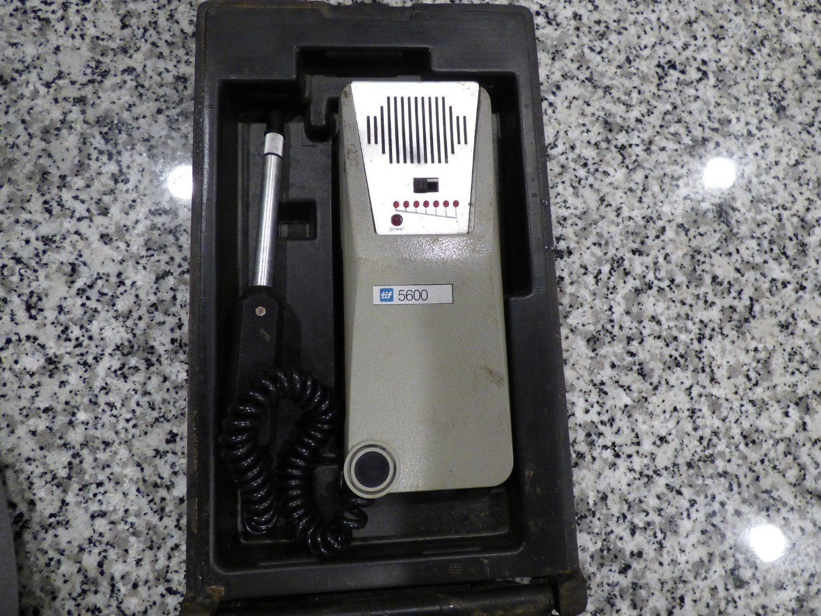NICE ~GOOD~ USED TIF Automatic Halogen Leak Detector 5600 ~ WE SHIP FAST!