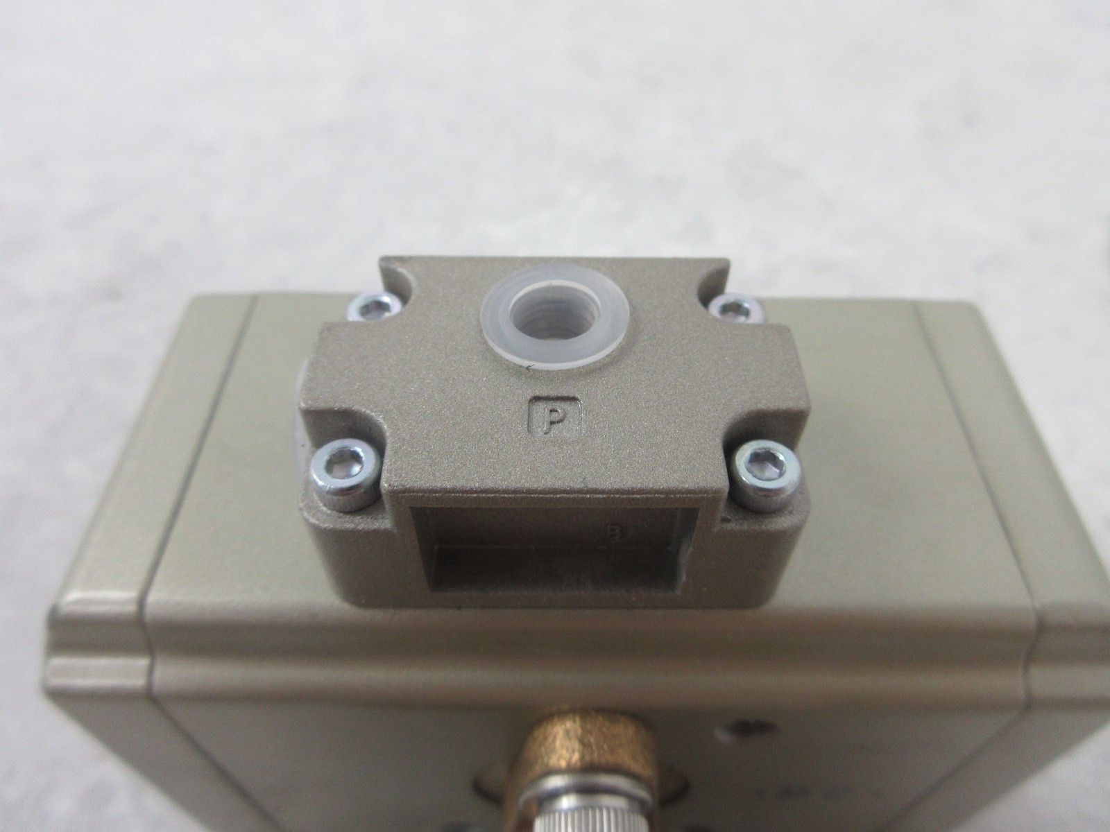 CKD CHG-15X0690 3 PORT AIR OPERATED BALL VALVE, Y0160
