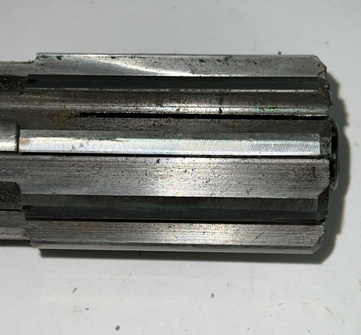CLEVELAND STRAIGHT REAMER 112763 MT4 10 FLUTE 1-5/8″ CUT DIA. 2-1/4″ LOC 13″ OAL