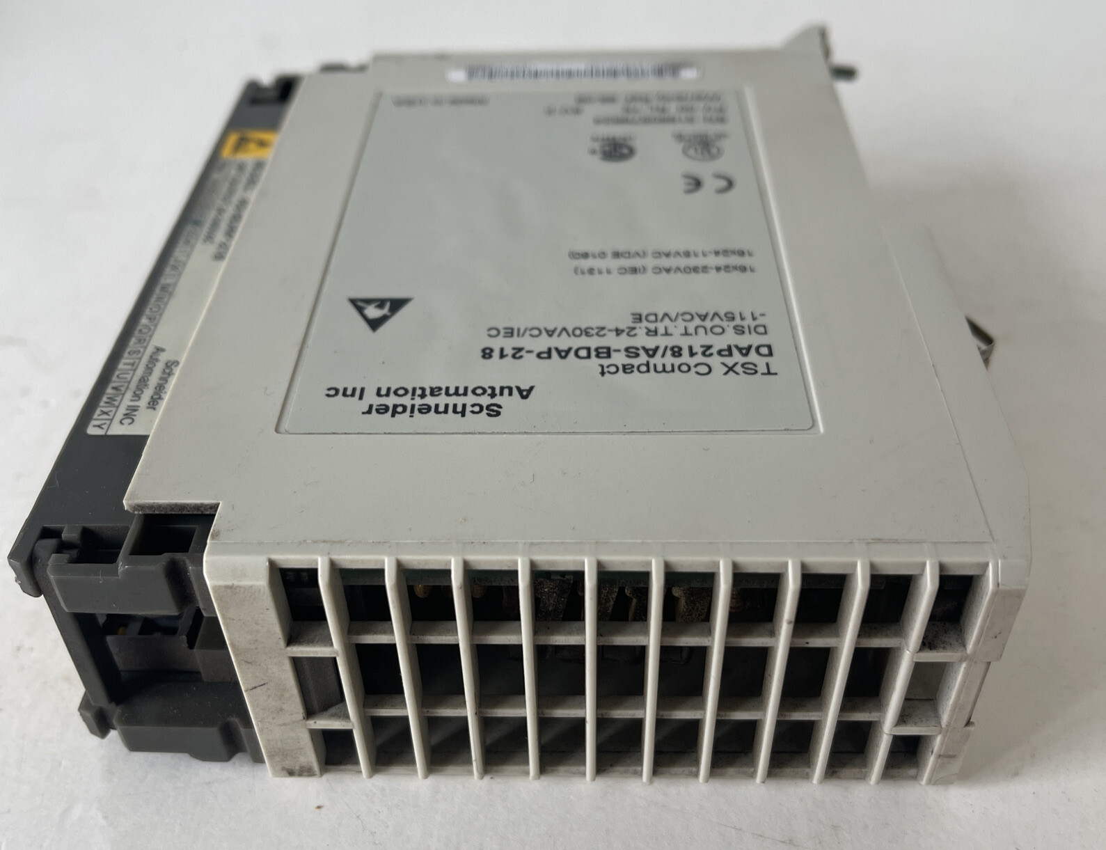 *NEW-In Factory Box* Schneider Automation Inc TSX Compact DAP218 / AS-BDAP-218