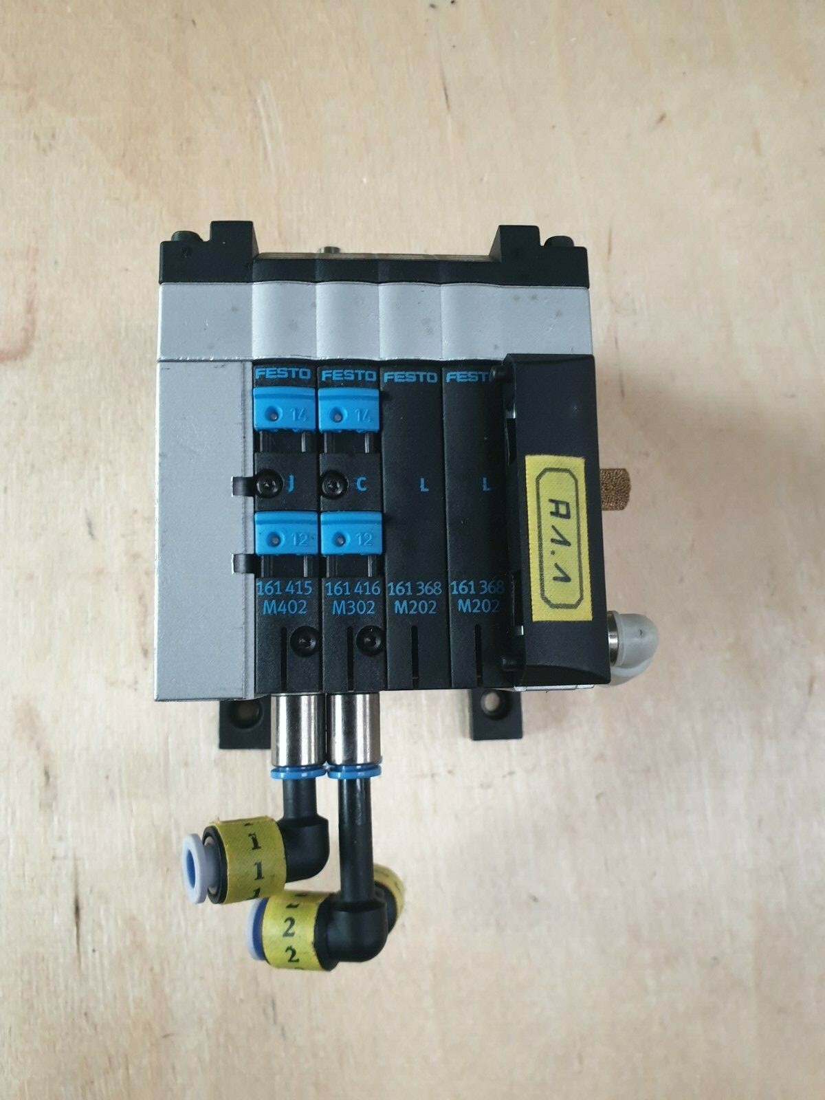 FESTO 18200 + 18250 + 161415 +161416 + (X2) 161368 PNEUMATIC BLOCK (R3S7.3B2)