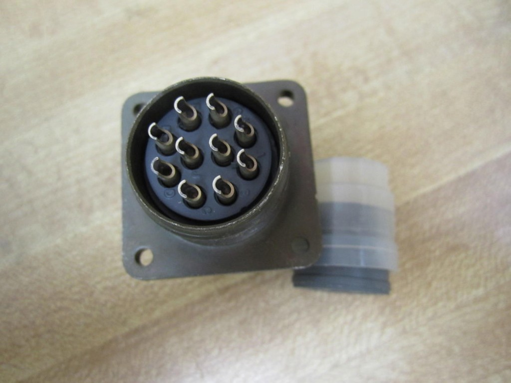 ITT Cannon Electric MS3106E-18 Connector And Fitting