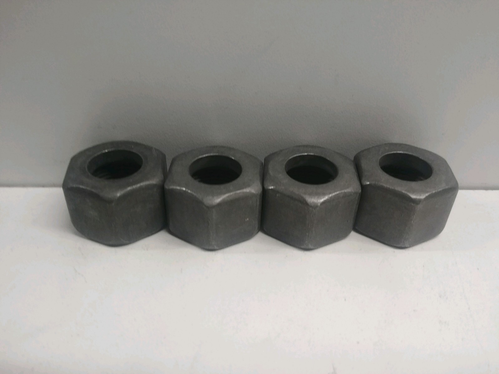 LOT OF (4) NEW OLD STOCK! PARKER 5/8″ TUBE OD ALOK NUTS 10NU10-316