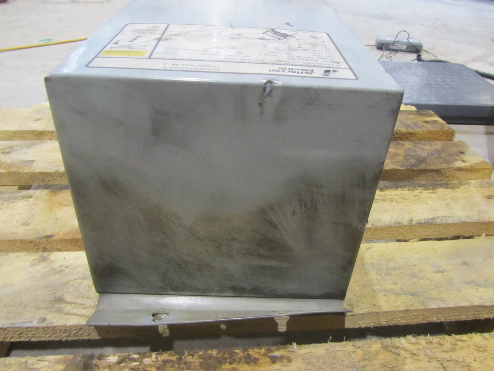 JEFFERSON ELECTRIC 411-0101-000 PHASE 1 POWER TRANSFORMER VA: 3000, 240 X 480V