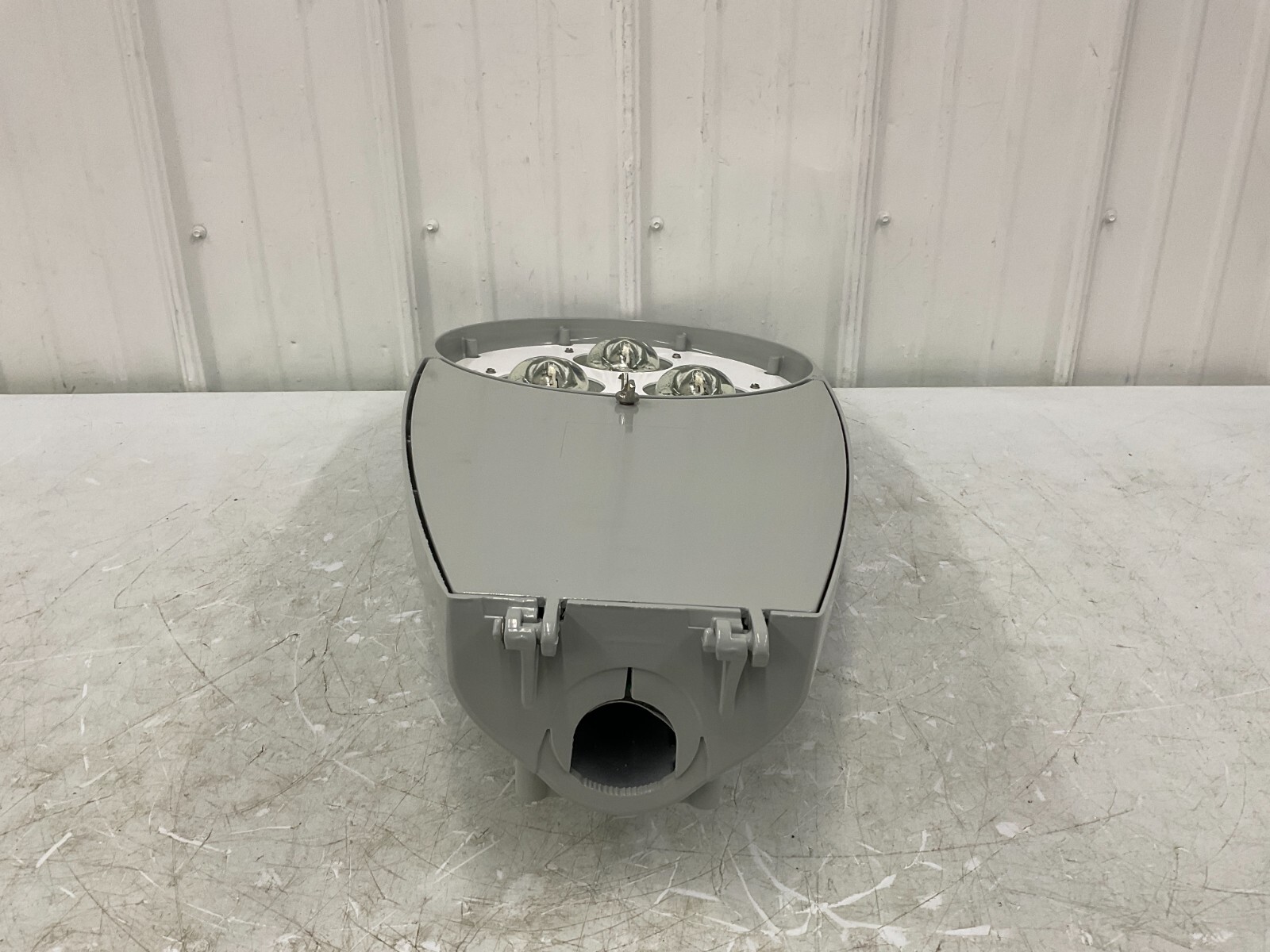 AMERICAN ELECTRIC – ATBM P20 MVOLT R5 Light Fixture 150 to 400W HPS, 120-277V AC