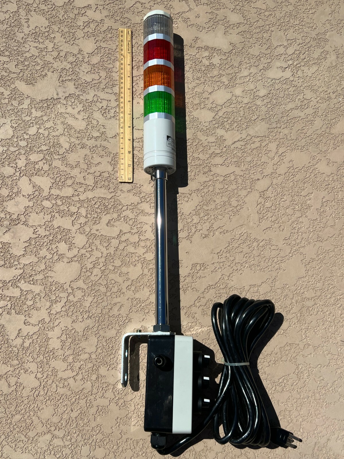 SIGNAWORKS STL-110-4-LW1 EXCEL CONTROLS LED AND ON TOWER LIGHT 4 STACK & MOUNT