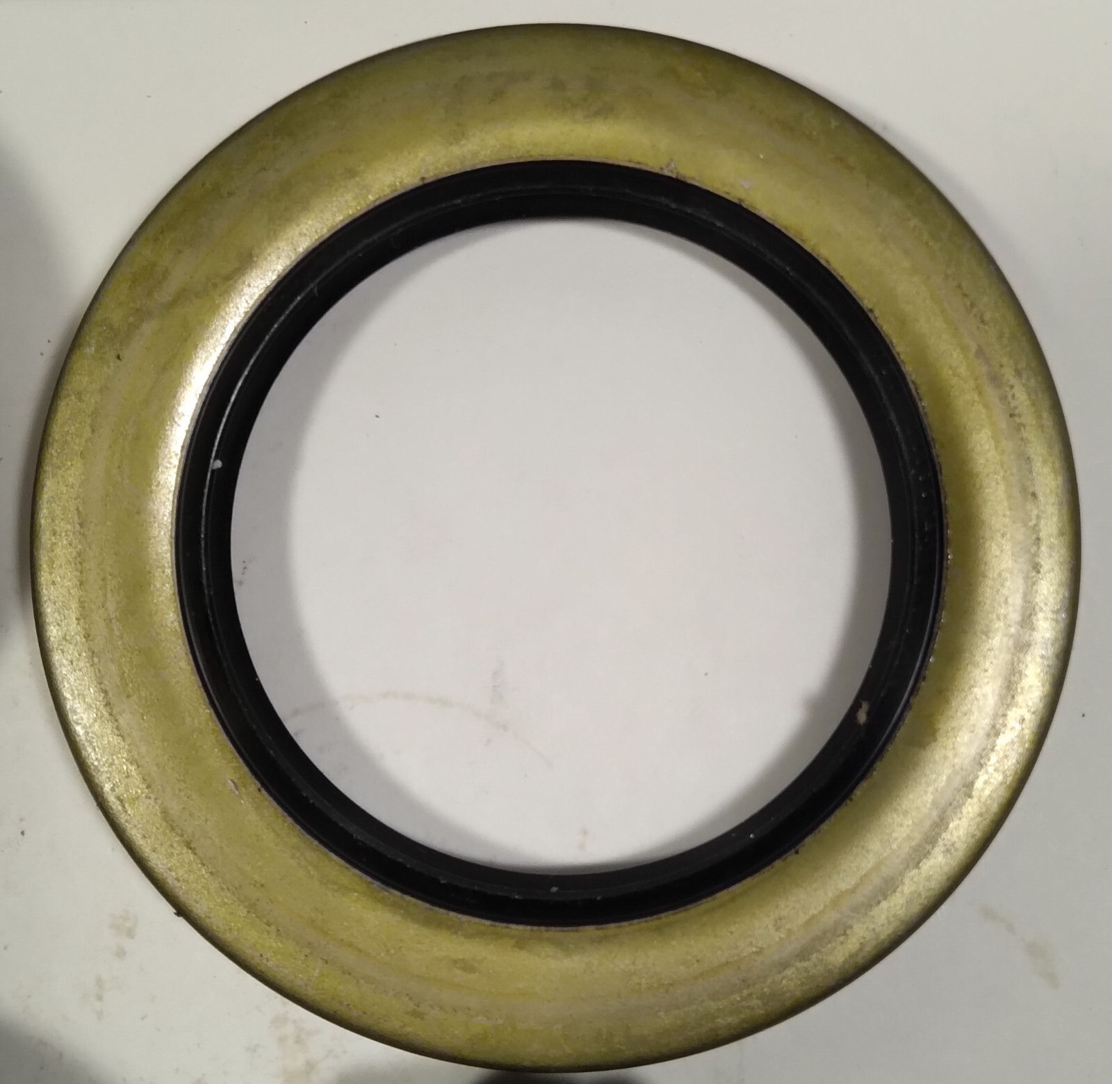 1 NEW TCM 255005 CARBON STEEL OIL SEAL 22333TBN ASSEMBLY KIT NIP ***MAKE OFFER**