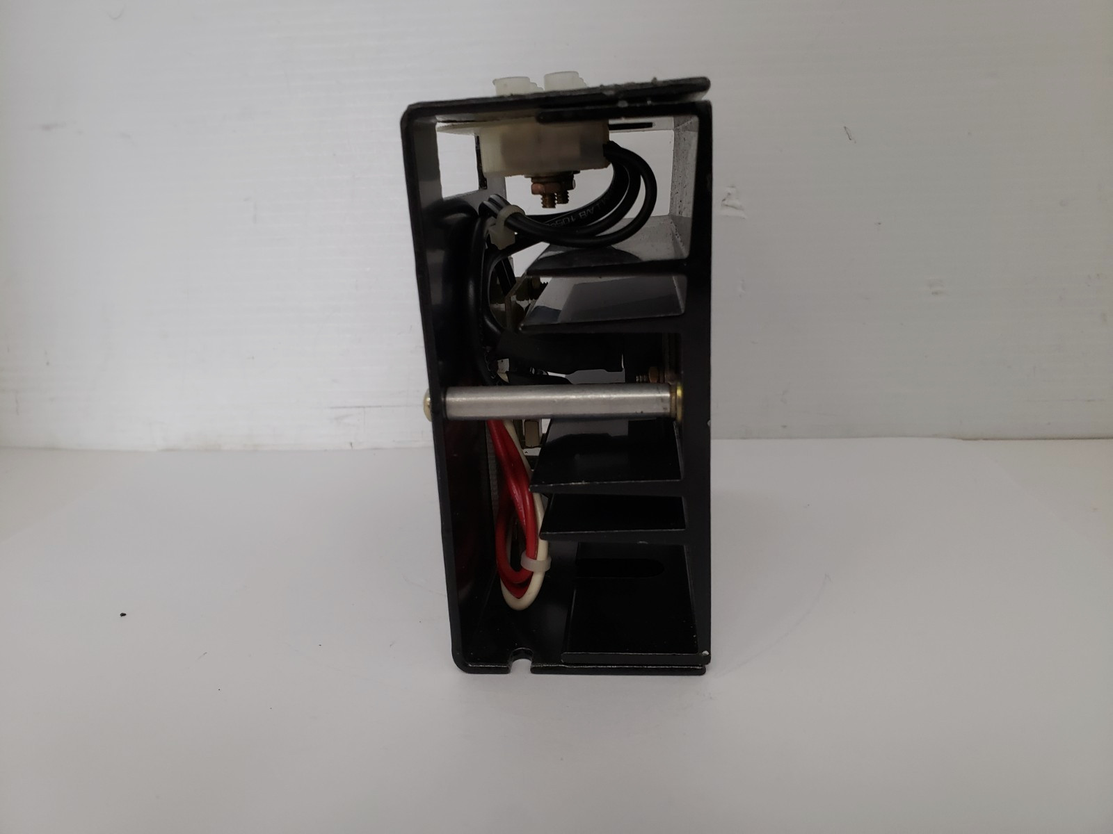 PAYNE ENGINEERING 11DZ-2-30N SOLID STATE RELAY 30A 240V AC W/120VAC CTL
