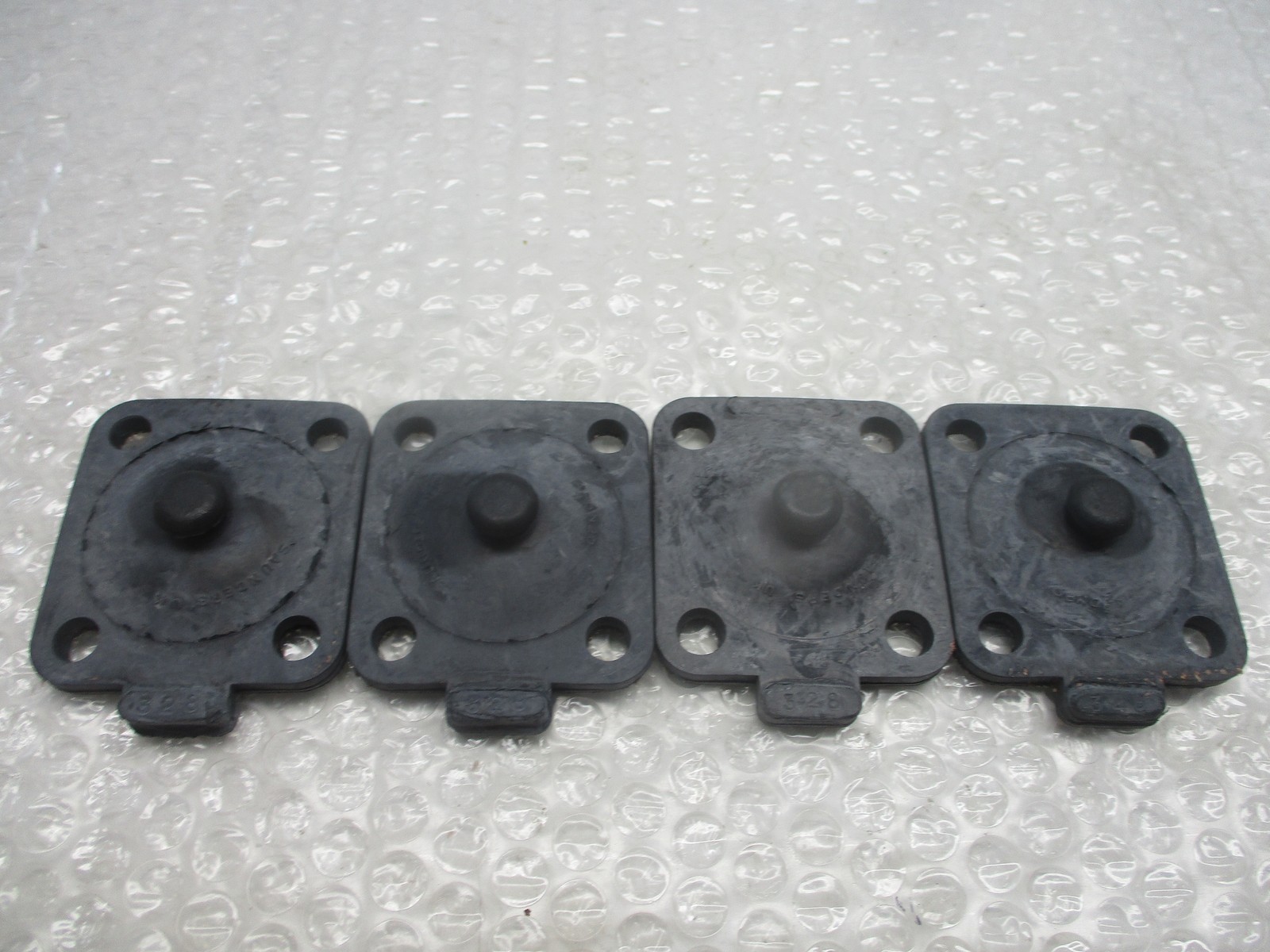 SAUNDERS M04612 DIAPHRAGM 3/4″ LOT OF 4 NSNP