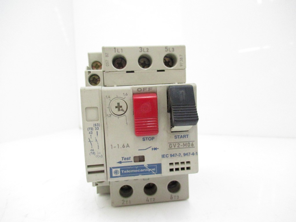 Schneider Telemecanique Motor Starter GV2-M06 W/ GV2-AN20 Auxiliary Contact