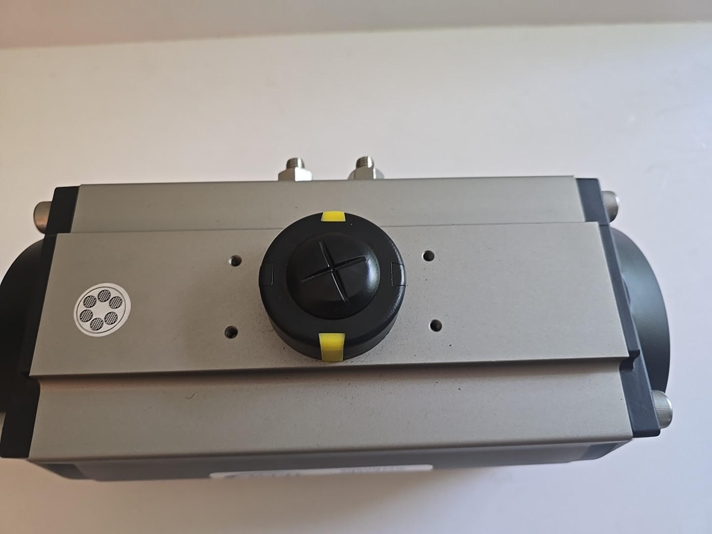 AVCO CSR105V-12 35-150 PSIg Operating Temp -5°c To 190°F. Standard Stroke 90°