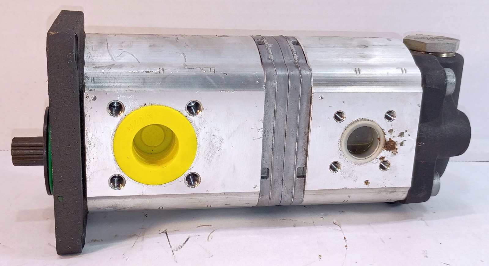 1 NEW REXROTH 1517 223 385 1519 222 923 HYDRAULIC GEAR PUMP NNB **MAKE OFFER**