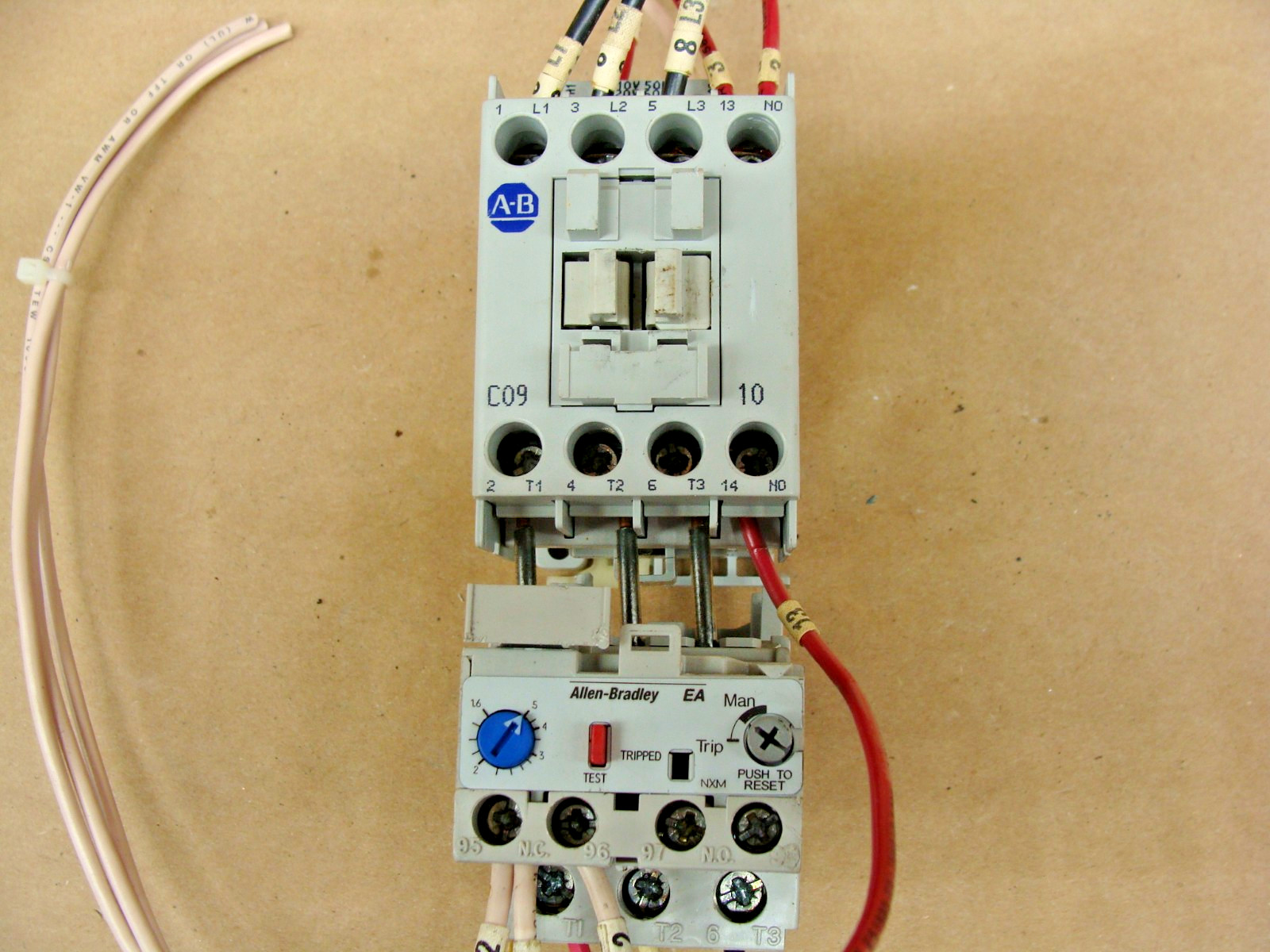 LOT OF 2 ALLEN BRADLEY 100-C09*10 CONTACTORS W/193-EA1EB OVERLOAD RELAY 1.6-5.0A