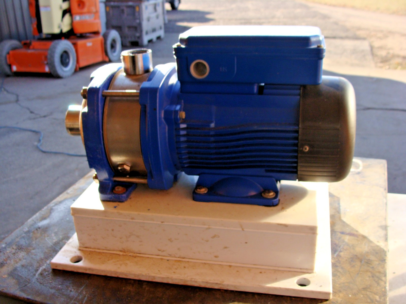 GOULDS PUMP 10HM01N07T6PBQE 1HP 3500RPM W/LOWARA MOTOR SM80HMHCA/UL304 E3 1HP