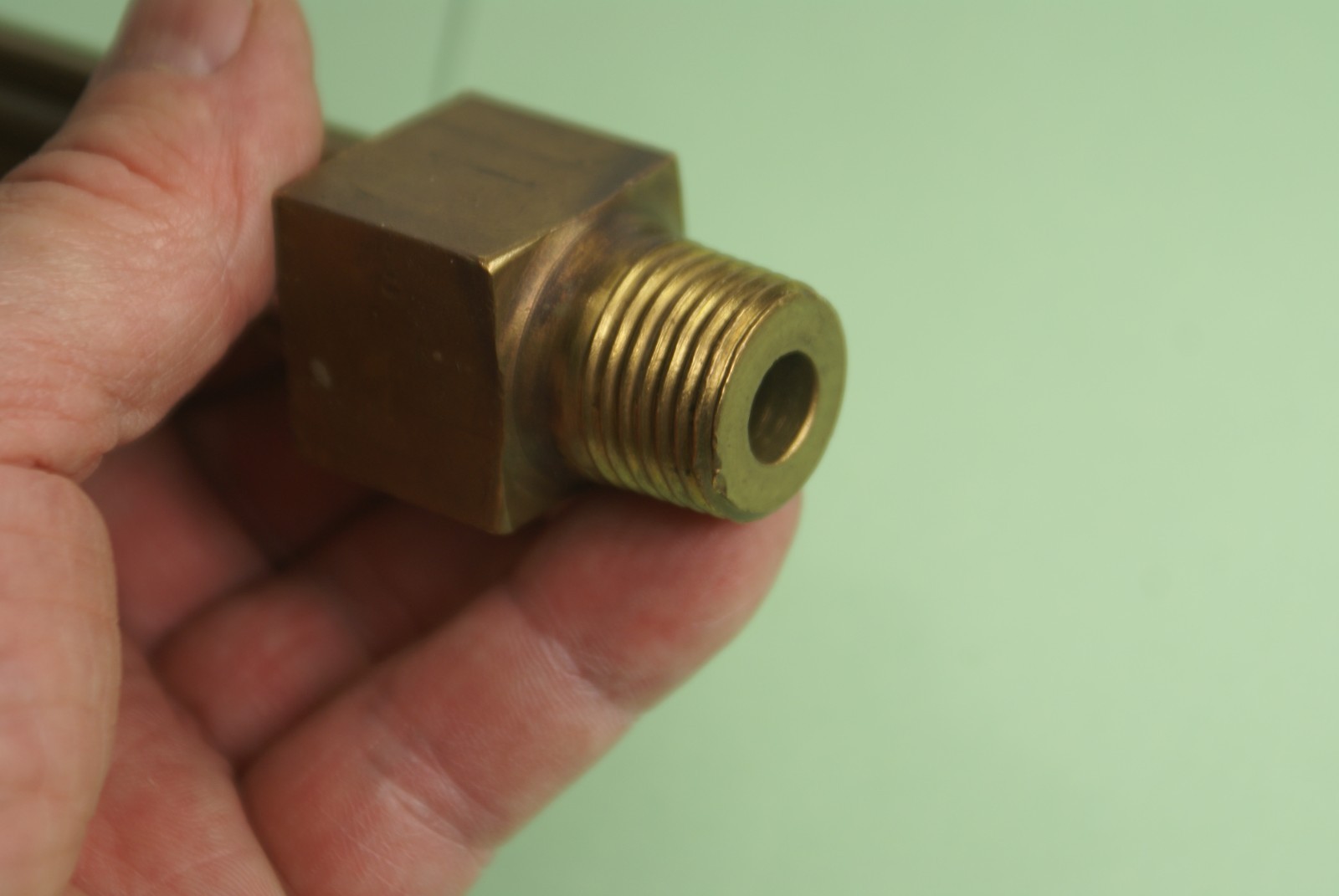 1 GITS Single Port Level Gauge Brass 5 1/2″ Sight Glass 3″ Glass 1/2″ pipe