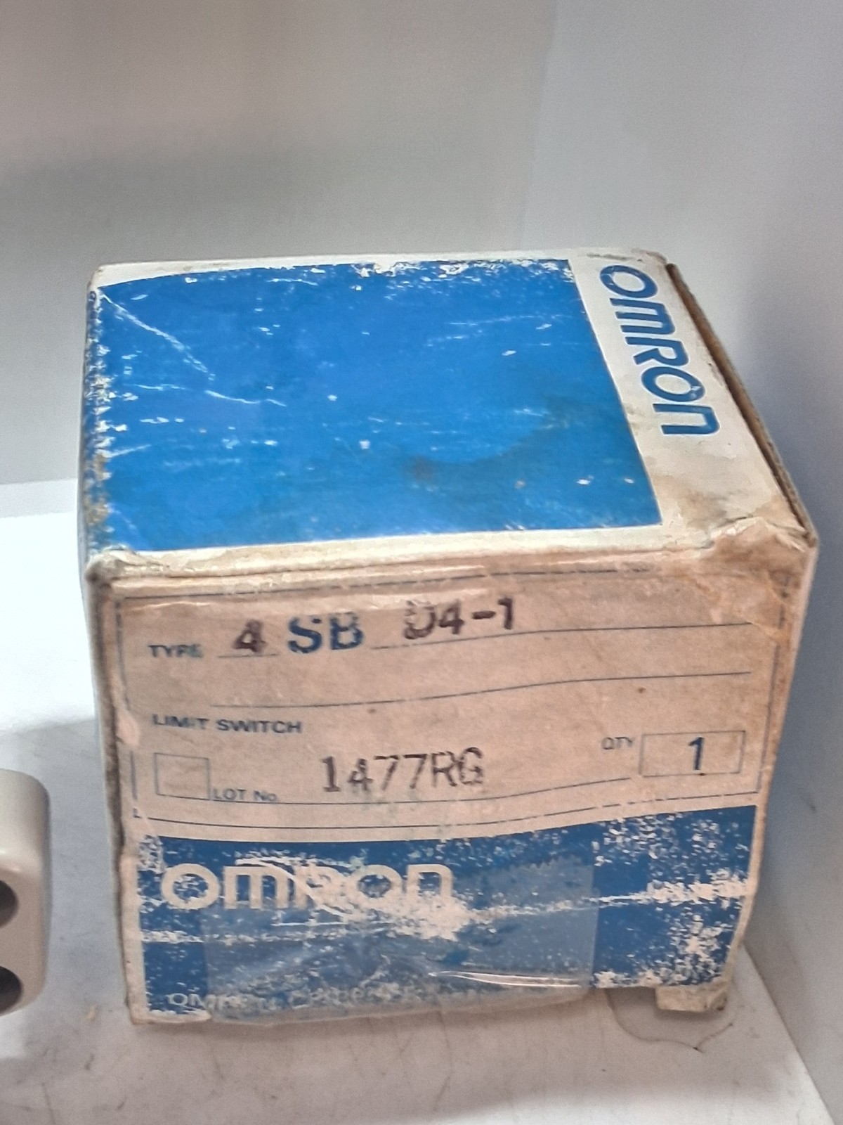 OMRON 4 SB D4-1 LIMIT SWITCH 5A 125-250VAC 0.4A 125VDC 0.2A 250VDC NIB