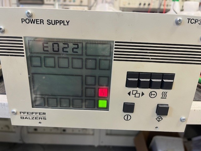 PFEIFFER TCP 380 PMC01 490 POWER SUPPLY / ELECTRONIC DRIVE UNIT PWR UP PARTS