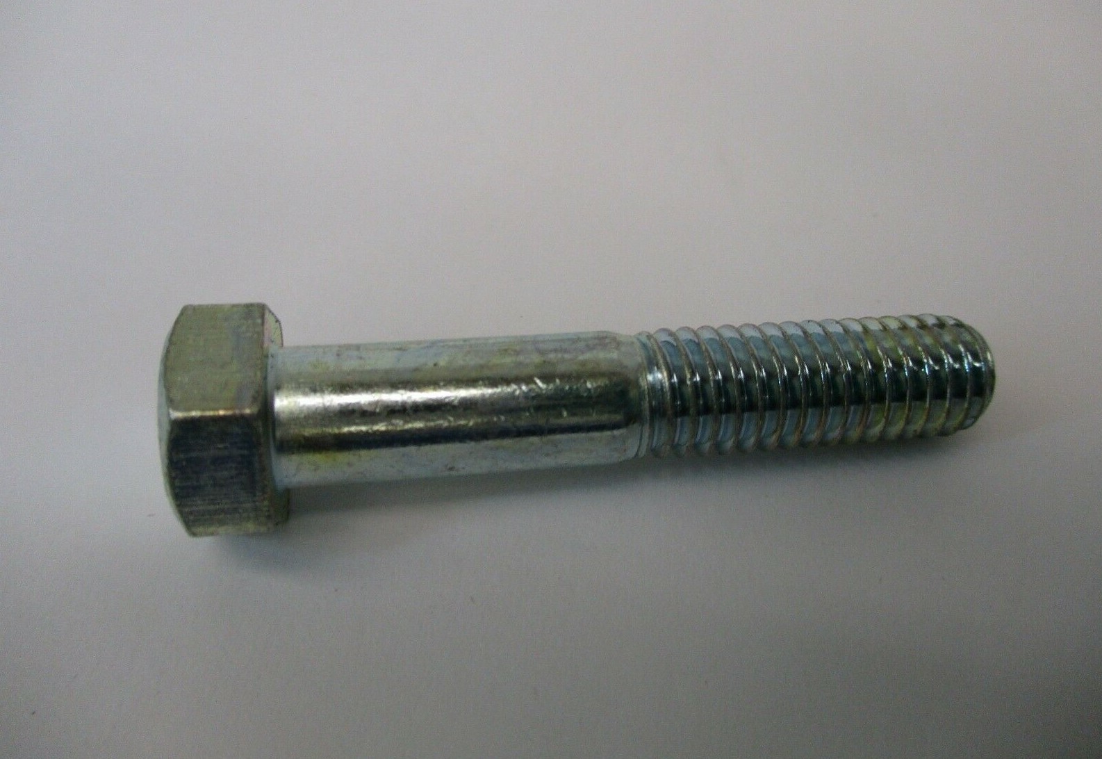 New open-box 3/8 16 x 2″ Bolt EMC HHCS3/8X2 Coarse Thread 100 Pieces A2669DH