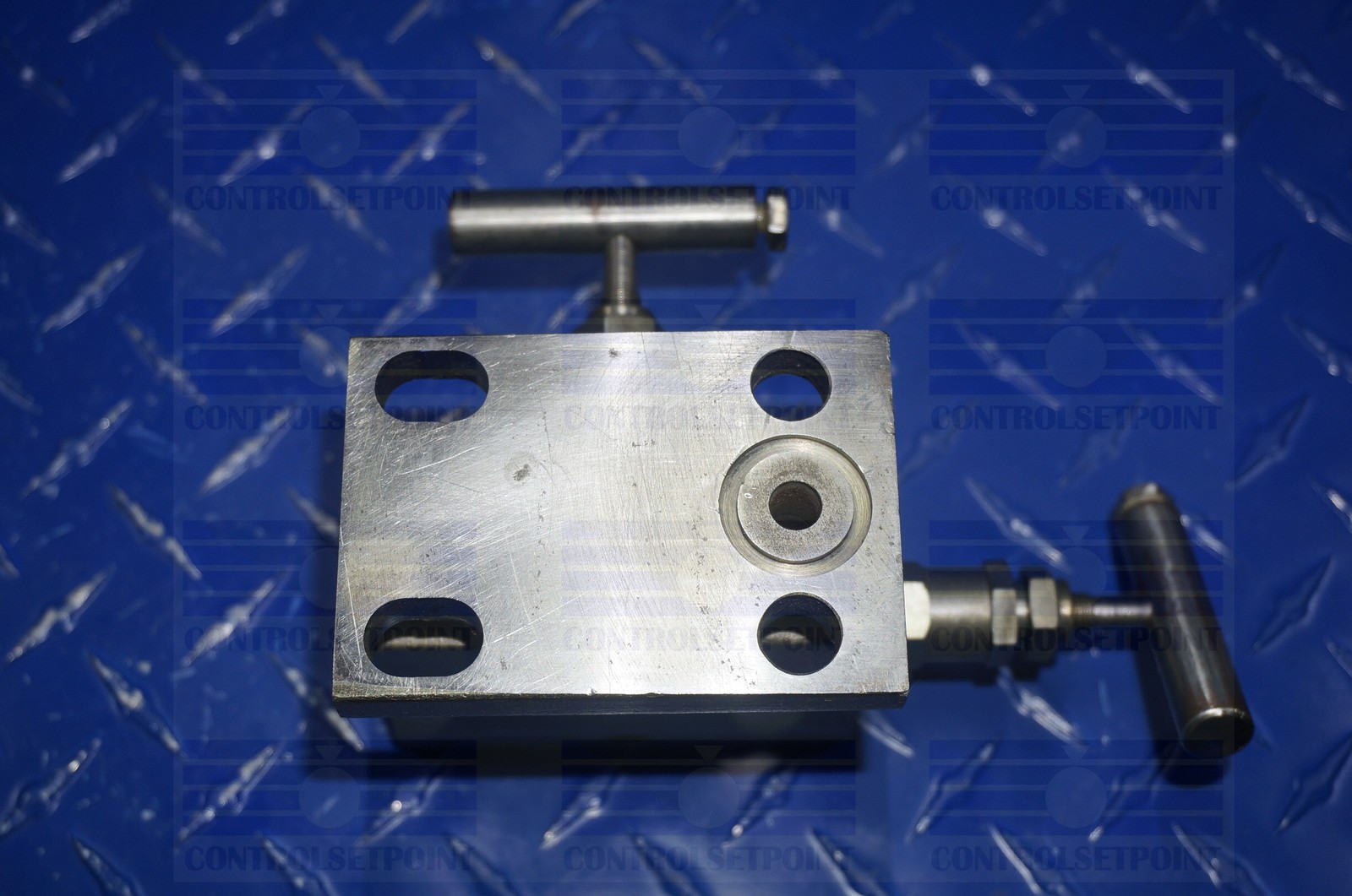 ANDERSON GREENWOOD MANIFOLD M4TPVIC-4 USD 2 VALVE MANIFOLD