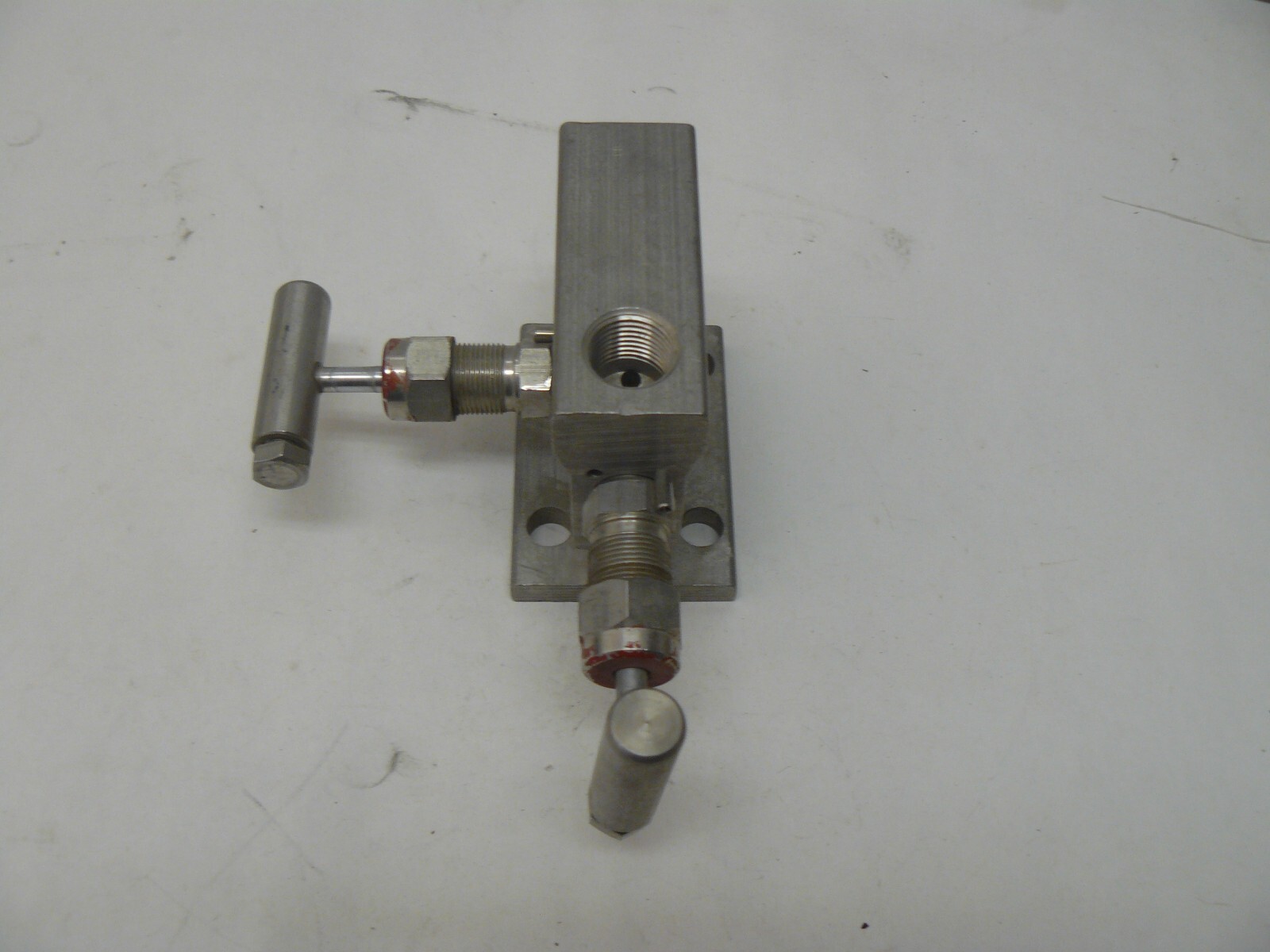 Anderson Greenwood M4TPHS-4-P instrument manifold 02-8259-611 6000 psi @ 100 deg