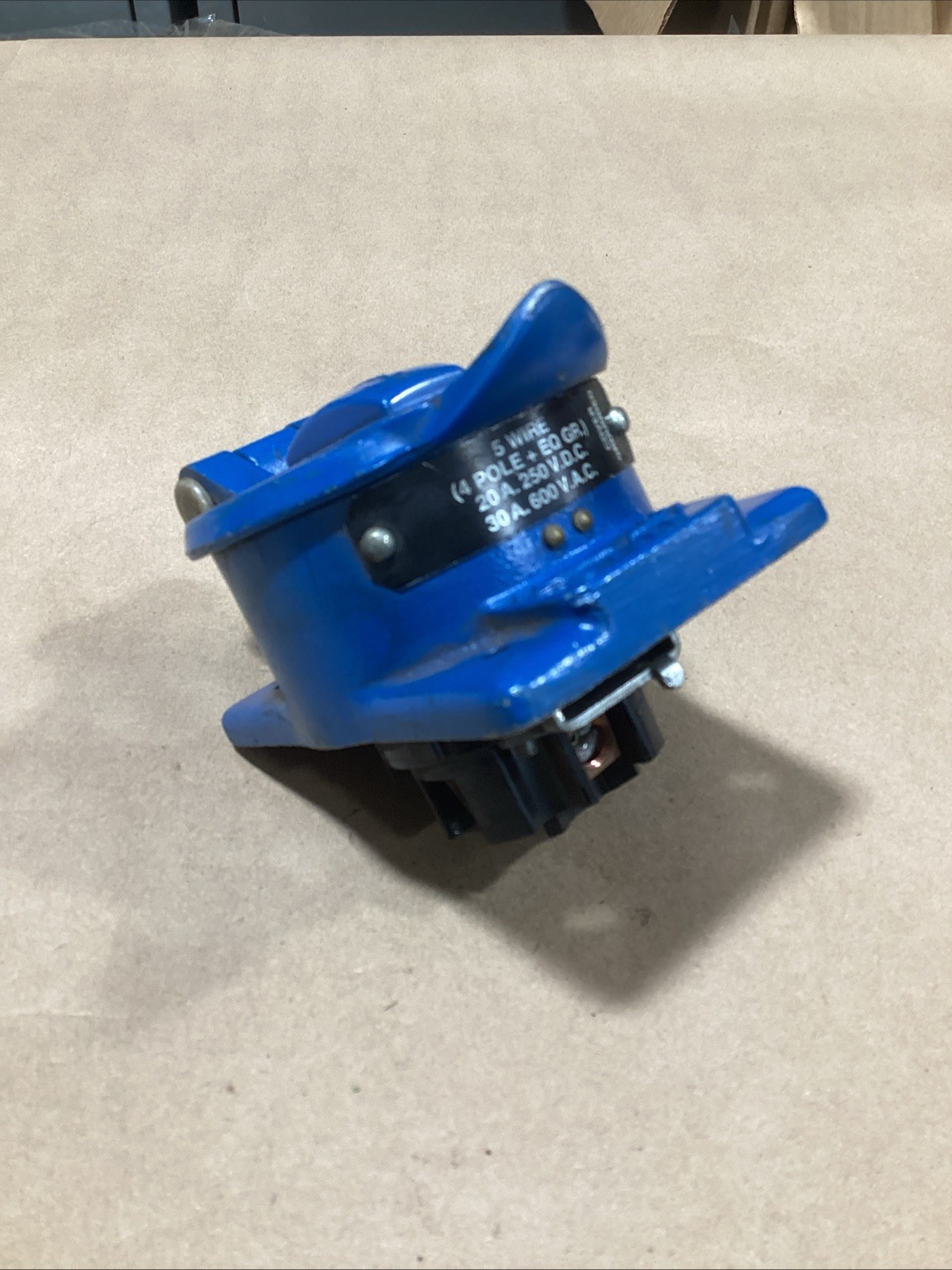 HUBBELL 25250 RECEPTACLE 5-WIRE (4-POLE + EQ. GR.) 20 AMP 250VDC 30 AMP 600VAC