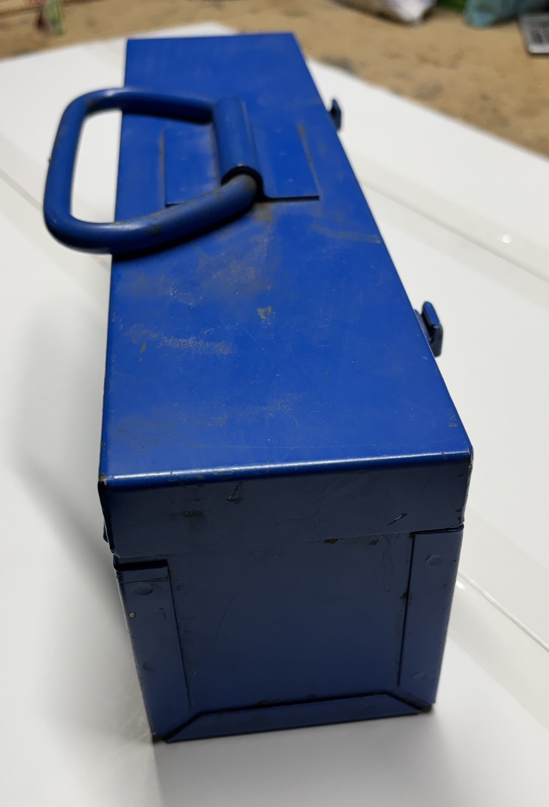 Mr. Shims Blue Size “B” Shim Metal Container Box with Latches and Handle