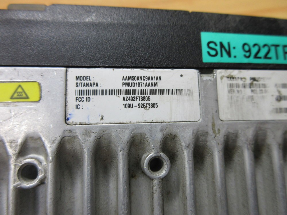 Motorola AAM50KNC9AA1AN Radius Mobile 2-Way Radio CM200 W/HMN3596A